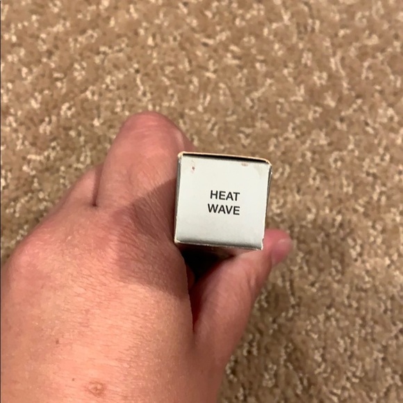 NWB Laura Mercier Lip Glacé in Heat Wave - Picture 3 of 3